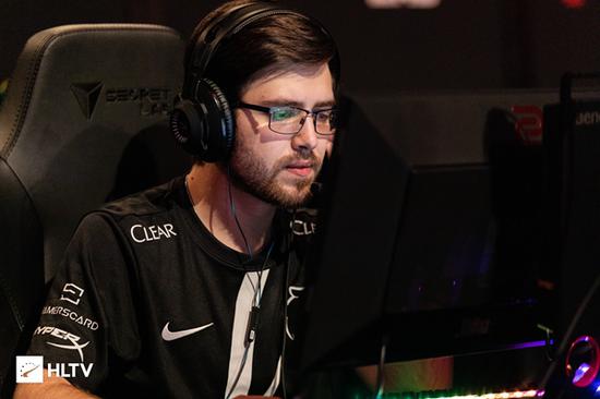 国服亚瑟最佳出装与铭文推荐，辅助打野亦可称霸